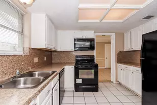 7431 Navidad Rd, Houston, TX 77083 - Photo 9