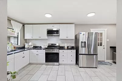 1845 Westcrest Drive, Houston, TX 77055 - Photo 7