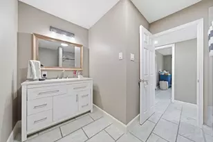 1845 Westcrest Dr, Houston, TX 77055 - Photo 15
