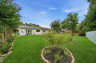 1845 Westcrest Dr, Houston, TX 77055 - Photo 19