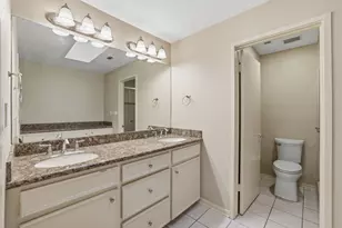 332 Litchfield Ln, Houston, TX 77024 - Photo 11
