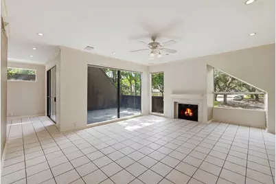 332 Litchfield Lane #38, Houston, TX 77024 - Photo 3