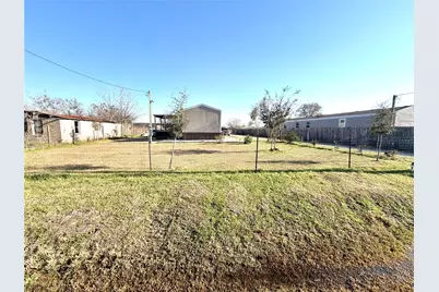 310 Beaks Avenue, Eagle Lake, TX 77434 - Photo 13