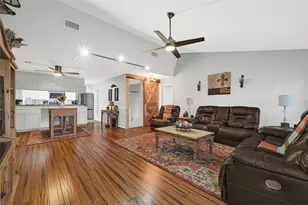 772 Marlin St, Hitchcock, TX 77563 - Photo 3