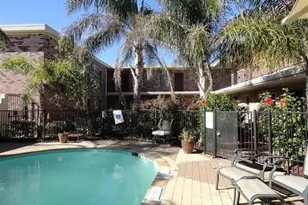 402 Postoffice St, Galveston, TX 77550 - Photo 1