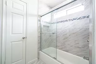 9107 Belle Glen Dr, Houston, TX 77099 - Photo 23