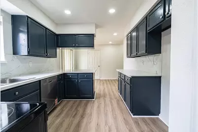 9107 Belle Glen Drive, Houston, TX 77099 - Photo 7