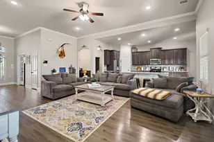 4610 Pineloch Bayou Dr, Baytown, TX 77523 - Photo 9