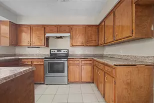 13119 Hollowcreek Park Dr, Houston, TX 77082 - Photo 11