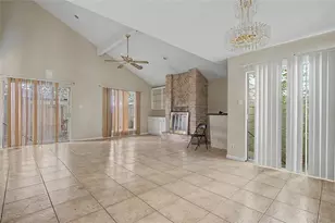 13119 Hollowcreek Park Dr, Houston, TX 77082 - Photo 5