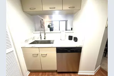 3525 Sage Road #407, Houston, TX 77056 - Photo 17