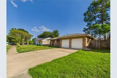 858 Shawnee Street, Houston, TX 77034 - Photo 3
