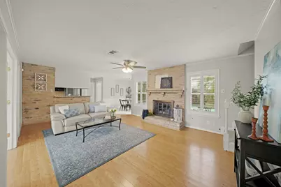 2706 Bernadette Lane, Houston, TX 77043 - Photo 9