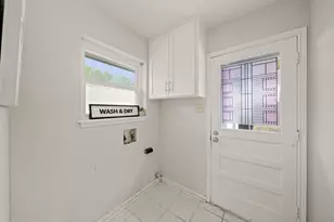 2706 Bernadette Ln, Houston, TX 77043 - Photo 19