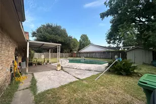 5811 Ludington Dr, Houston, TX 77035 - Photo 7