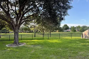 12807 Southern Valley Dr, Pearland, TX 77584 - Photo 5