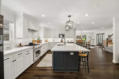 215 Greenpark Drive, Houston, TX 77079 - Photo 9