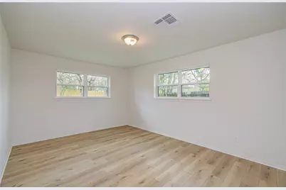 7510 Troulon Drive, Houston, TX 77074 - Photo 11