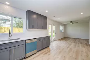 7510 Troulon Dr, Houston, TX 77074 - Photo 21