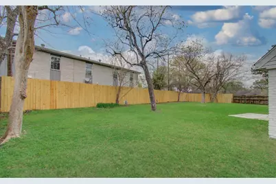 7510 Troulon Drive, Houston, TX 77074 - Photo 39