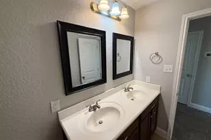 2527 Middleground, San Antonio, TX 78245 - Photo 9
