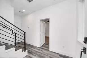2709 Dennis St, Houston, TX 77004 - Photo 7
