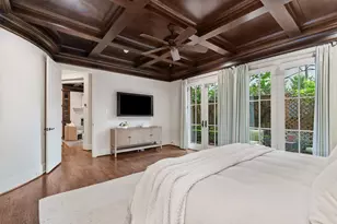 1010 Nantucket Dr, Houston, TX 77057 - Photo 7