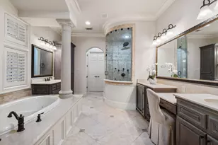1010 Nantucket Dr, Houston, TX 77057 - Photo 9