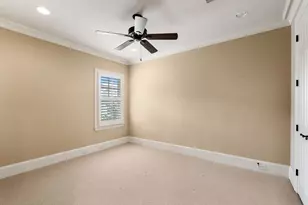 1010 Nantucket Dr, Houston, TX 77057 - Photo 37