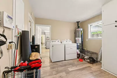 3311 Longfield Circle, Houston, TX 77063 - Photo 23