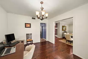 3311 Longfield Cir, Houston, TX 77063 - Photo 7