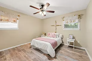 3311 Longfield Cir, Houston, TX 77063 - Photo 17