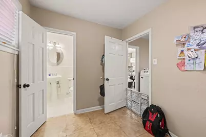 3311 Longfield Circle, Houston, TX 77063 - Photo 23