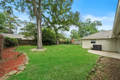 10502 Timberwood Drive, Houston, TX 77043 - Photo 29