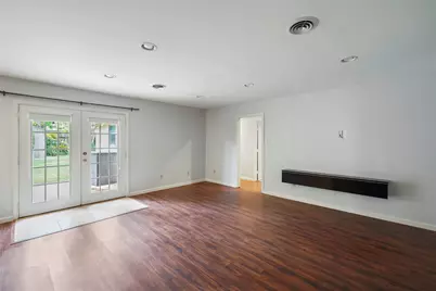 10502 Timberwood Drive, Houston, TX 77043 - Photo 11