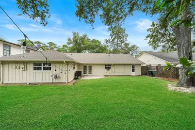 10502 Timberwood Drive, Houston, TX 77043 - Photo 31
