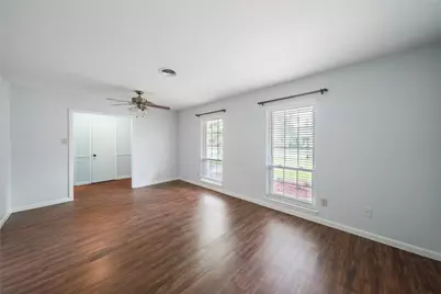 10502 Timberwood Drive, Houston, TX 77043 - Photo 5