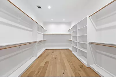 110 E 28th Street, Houston, TX 77008 - Photo 13