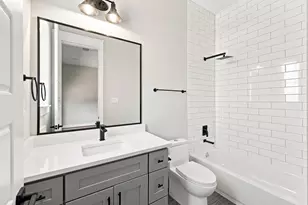 110 E 28th St, Houston, TX 77008 - Photo 19