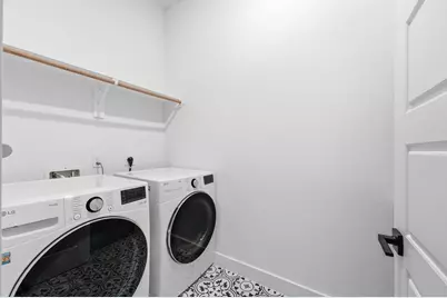 110 E 28th Street, Houston, TX 77008 - Photo 23