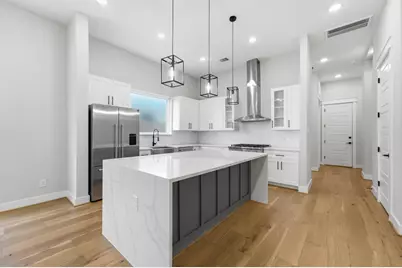 110 E 28th Street, Houston, TX 77008 - Photo 7
