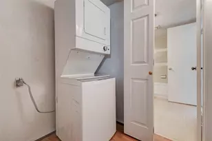 200 Pecan Dr, League City, TX 77573 - Photo 11