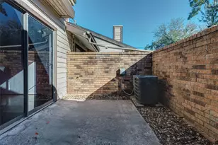 200 Pecan Dr, League City, TX 77573 - Photo 7