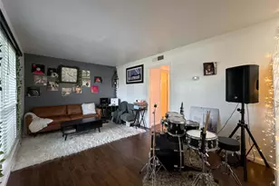 5218 Milwee St, Houston, TX 77092 - Photo 5