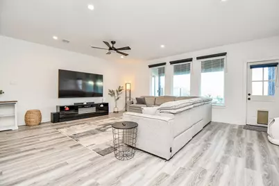 2917 Skyline Mesa Drive, Houston, TX 77047 - Photo 9