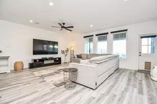 2917 Skyline Mesa Dr, Houston, TX 77047 - Photo 9