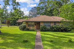 101 S Delmont Dr E, Conroe, TX 77301 - Photo 1