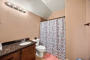 8503 Center St, Hitchcock, TX 77563 - Photo 31