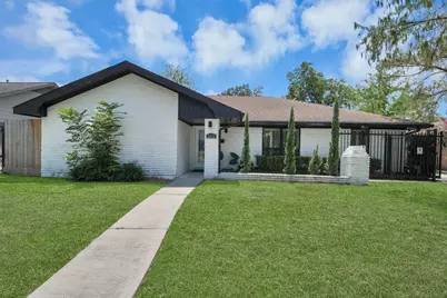 5823 McKnight Street, Houston, TX 77035 - Photo 3