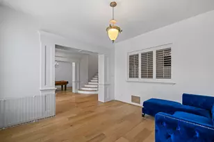 98 E Beckonvale Cir, The Woodlands, TX 77382 - Photo 9